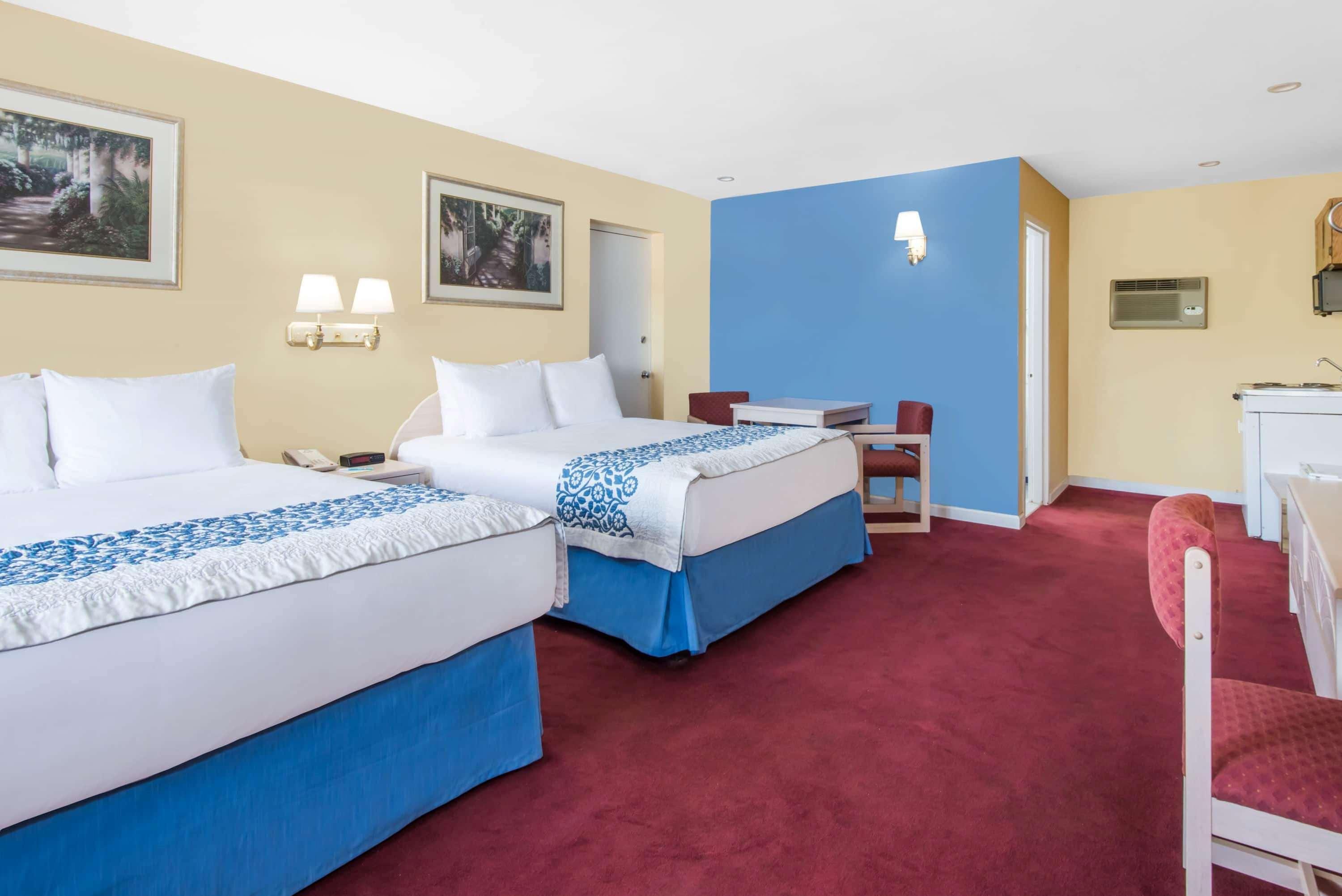 Days Inn By Wyndham Hicksville Long Island Exterior foto