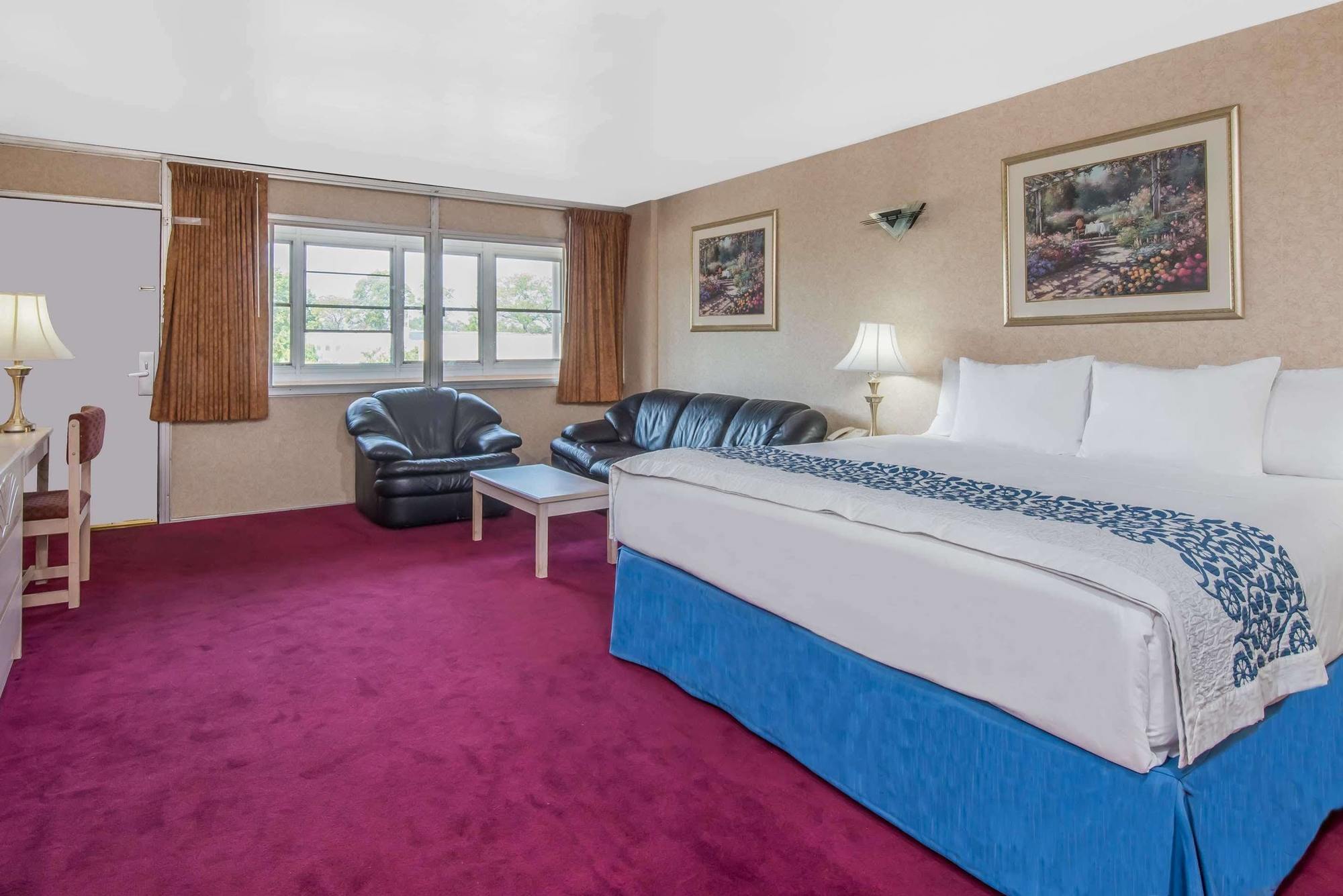Days Inn By Wyndham Hicksville Long Island Exterior foto
